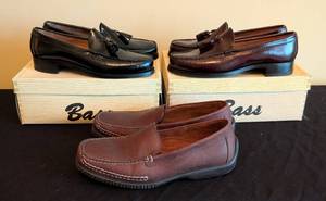 lot 497 image: Three Pairs of Mens Bass Shoes, Size 12