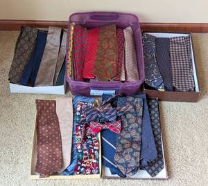 lot 565 image: Large Variety of Mens Dress Ties