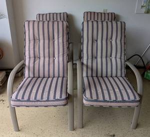 lot 640A image: Set of Four Metal Patio Chairs with Cushions