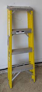 lot 642 image: Cuprum Ladders 4-Step Yellow Fiberglass Ladder