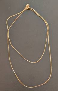 lot 518 image: Delicate 14k Yellow Gold Necklace