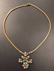lot 520A image: Vintage Leo Glass Rhinestone Floral Necklace