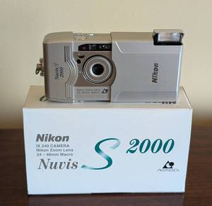 lot 713 image: Nikon Nuvis S 2000 Camera