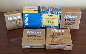 lot 715A image: Assorted Nikon Lens Hoods