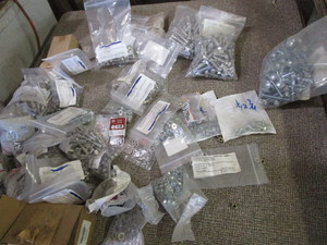 lot 8 image: Stainless bolts & nuts, new