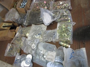 lot 11 image: Nuts & bolts, new 12
