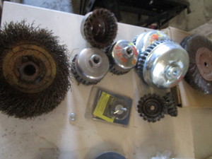 lot 24 image: Wire whip wheels