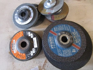 lot 25 image: Knot Wire & Finish Wheels