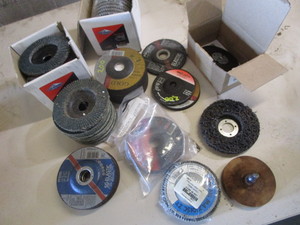 lot 32 image: Grinding Wheels