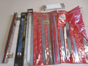 lot 33 image: Hack Saw & Blades, Ruler, Magnet
