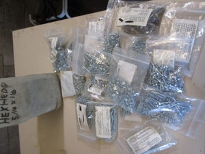 lot 38 image: TEK Self Driving Screws