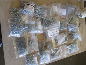 lot 39 image: TEK Self Driving Screws