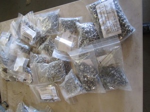 lot 40 image: TEK Self Driving Screws, Stainless