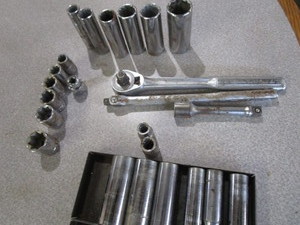 lot 62 image: Craftsman Sockets 12