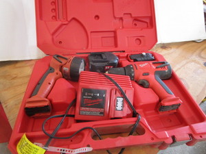 lot 118 image: Milwaukee 12 Drill Driver