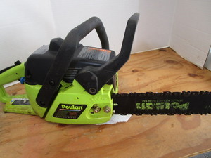 lot 129 image: Poulan Chainsaw