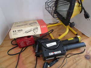 lot 142 image: Flashlight 12V, Screwdriver
