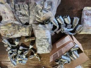 lot 241 image: Hydraulic Fittings, Elbows