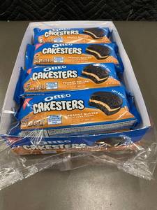 lot 19 image: Oreo Cakesters Peanut Butter Flavor Creme 8 Pack