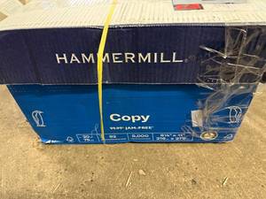lot 41 image: 5,000 Sheets of Hammermill Copy Paper