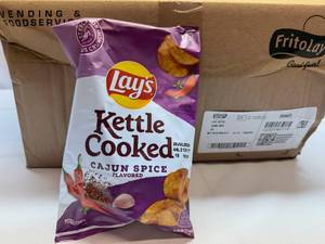 lot 40 image: 28x 2.125oz Lays Kettle Cooked Cajun Spice Chips