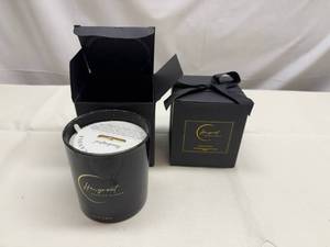 lot 57 image: MM. 2x Hengreat Scented Soy Candles-Cherry Berry