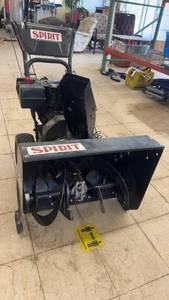 lot 2 image: Spirit Snow Blower with Manual Controls