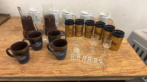 lot 59 image: Boyd Lodge Drinkware and Accessory Set