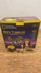 lot 70 image: National Geographic Rock Tumbler Starter Kit
