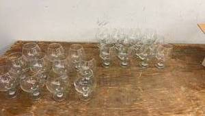 lot 110 image: Set of 24 Embassy 22oz Brandy Glasses
