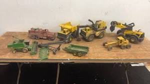 lot 129 image: Collection of Vintage Diecast Construction Toy Vehicles