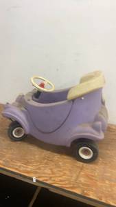 lot 131 image: Used Little Tikes Purple Ride-On Car Toy