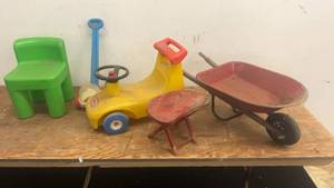 lot 132 image: Collection of Kids Outdoor Ride-On Toys and Furniture