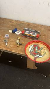 lot 142 image: Beer Memorabilia Set with Miller High Life Tray and Die-Cast Car