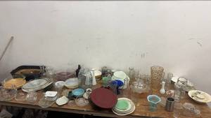 lot 149 image: Vintage Glassware and Dishware Collection