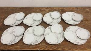 lot 154 image: Set of 20 Vintage Genuine Porcelain China Plates by Gold Standard