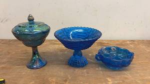 lot 158 image: Set of 3 Blue Carnival and Depression Glass Dishes
