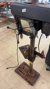 lot 1 image: Craftsman 15 12 Inch Drill Press