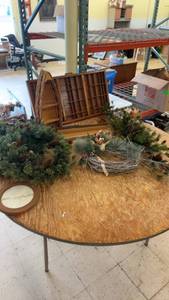 lot 231 image: Collection of Seasonal Decor Wreaths and Wooden Display Shelves