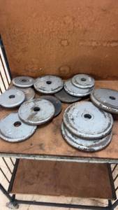 lot 264 image: Set of 10 Vintage Metal Weight Plates