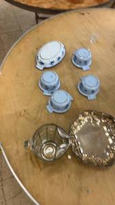 lot 265 image: Set of 4 Vintage Delft Style Bowls with Serving Tray
