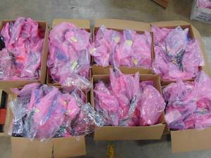 lot 10 image: 560 Mixed Sizes Westinghouse Original OEM TV Stands