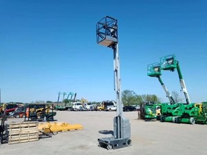 lot 12 image: 2018 Genie Model 20MVL Vertical Mast Lift
