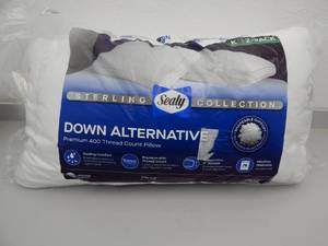 Set of 2 Sealy King Down Alternative Pillows