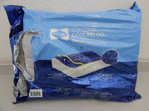 lot 21 image: Sealy Gel Memory Foam Cool Contour Pillow