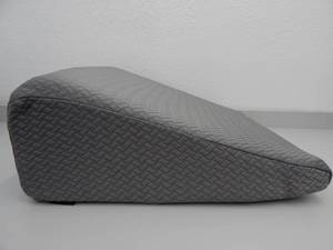 lot 25 image: Dream Plush Wedge Pillow