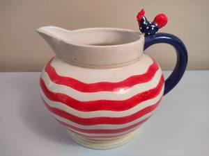 lot 31 image: Department 56 American Rooster Pitcher