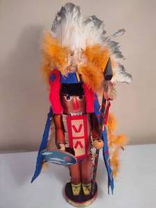 lot 30 image: Steinbach Nutcracker Chief Sitting Bull