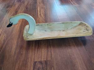 lot 28 image: Vintage Carved Wooden Swan