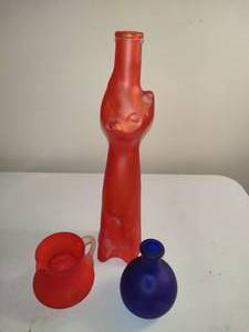 lot 46 image: Frosted Color Glass Vases and Small Pitcher